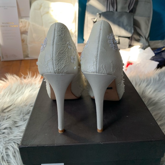 Badgley Mischka women shoes. Size 8 - Picture 2 of 13